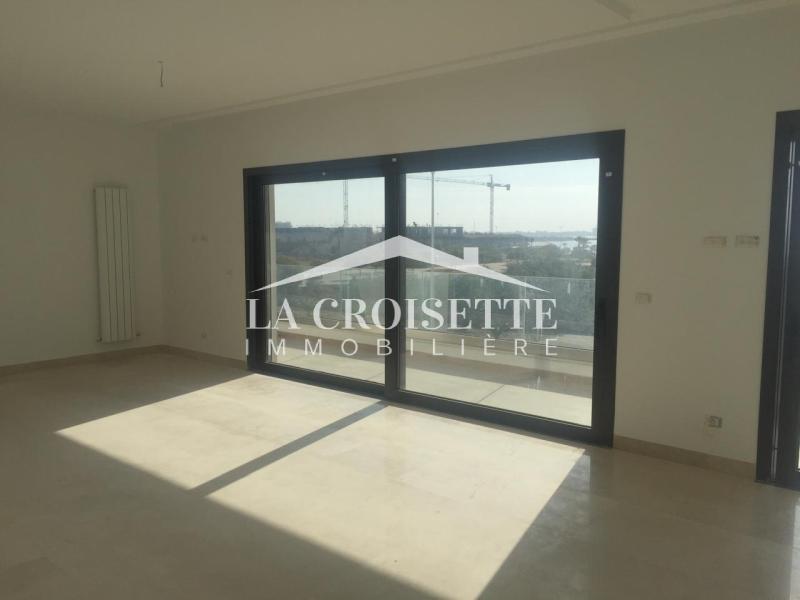 Appartement S+3 avec terrasse vue sur lac aux Berges du Lac 2